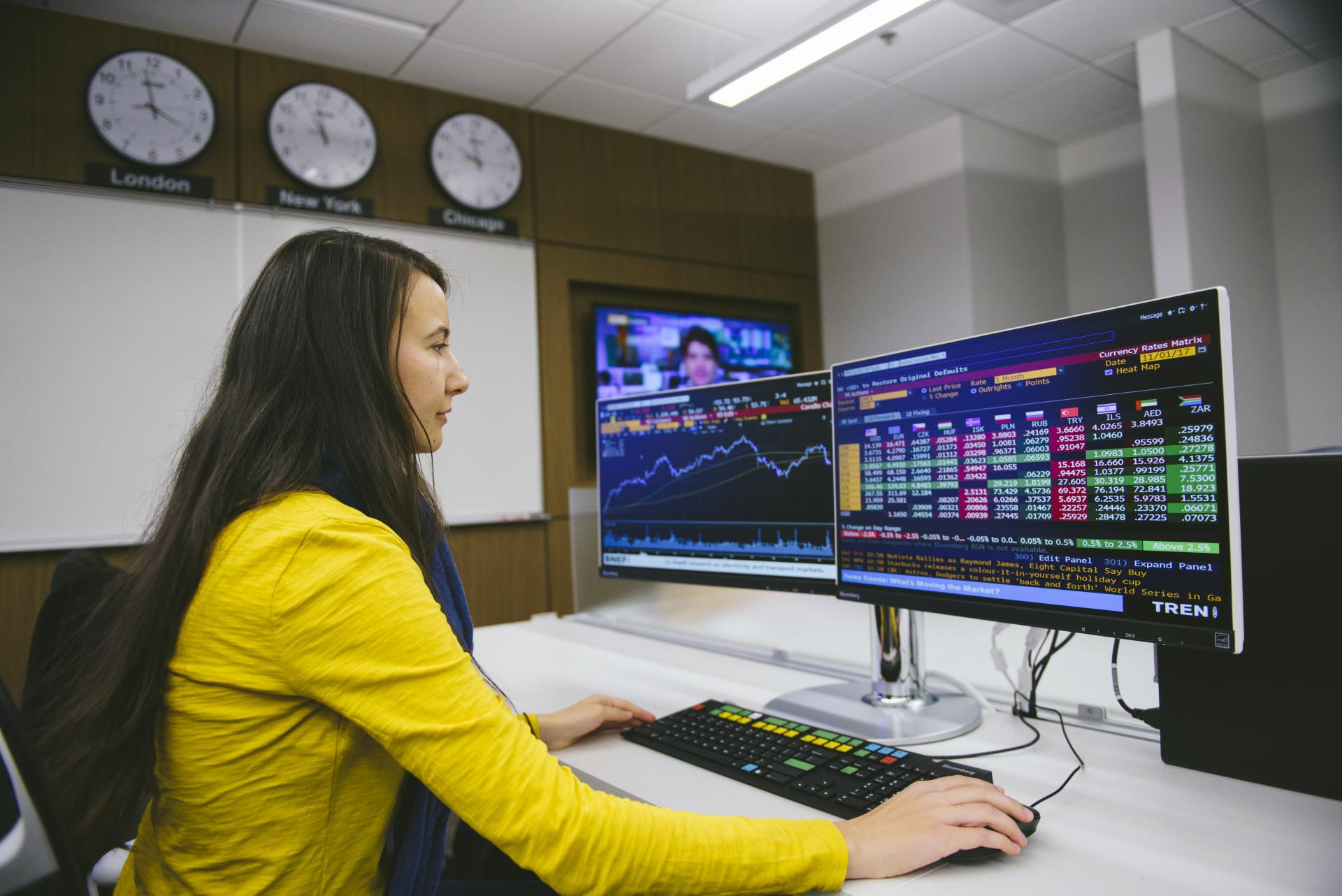Madison Adamski  uses the Bloomberg Finance Lab at North Central College.