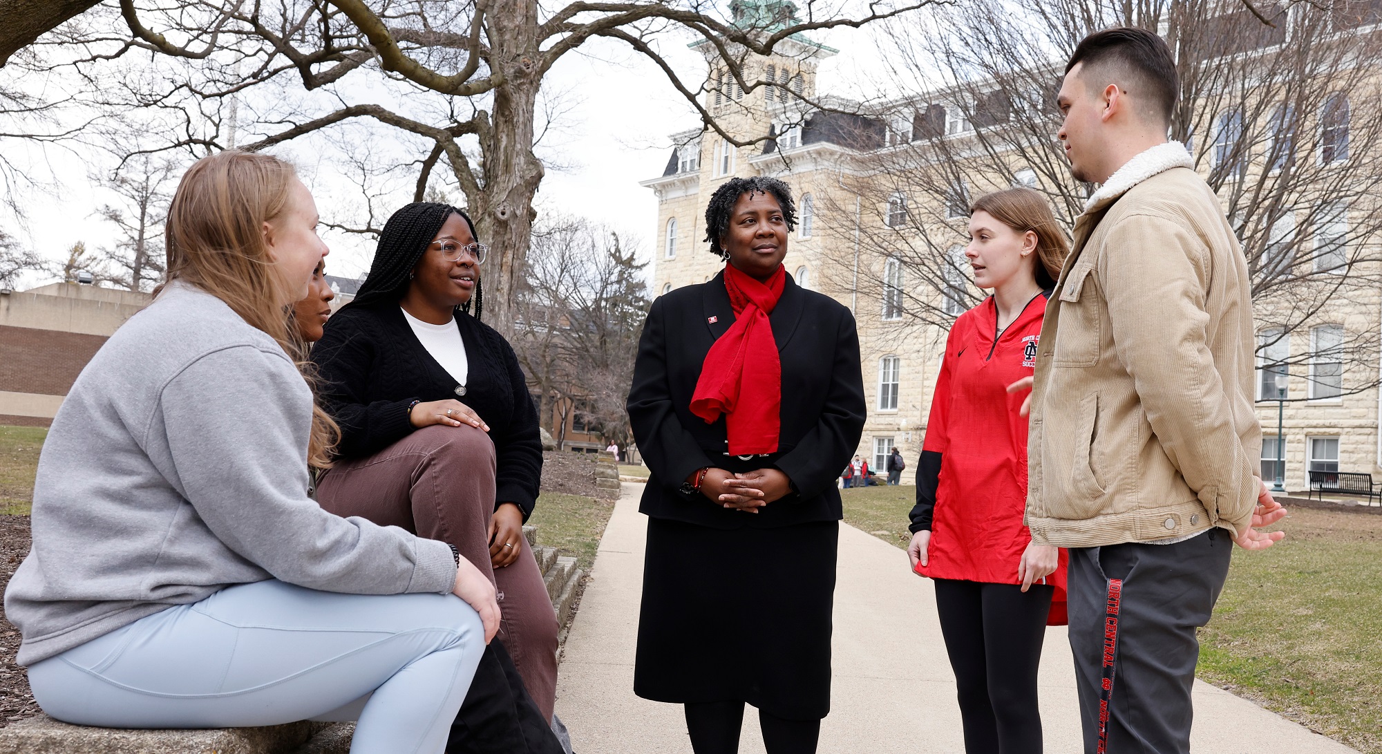 Dr. Anita Thomas in a discussion with North Central College students.