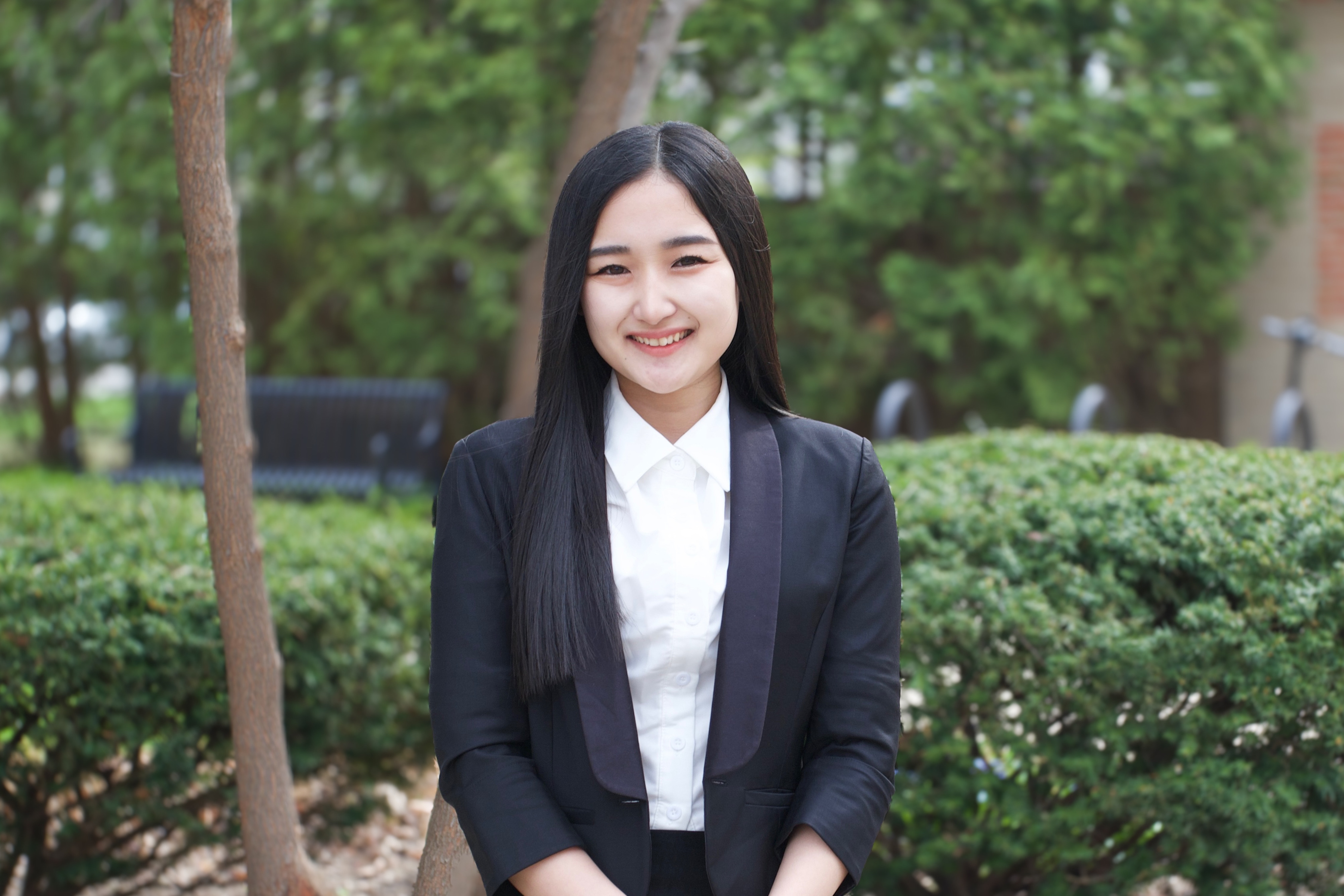 Student Ayano Shimizu on campus