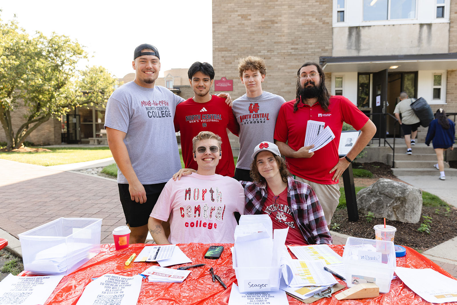 Group of students on move-in day