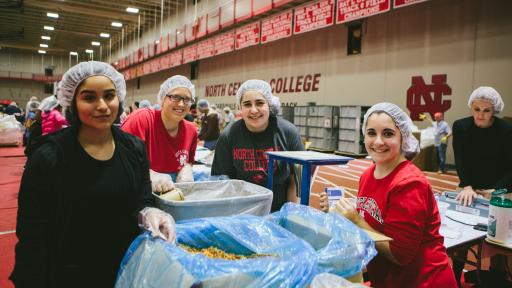 students working at food drive